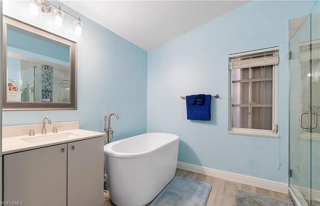 6011 Sea Grass Ln Property Photo 20
