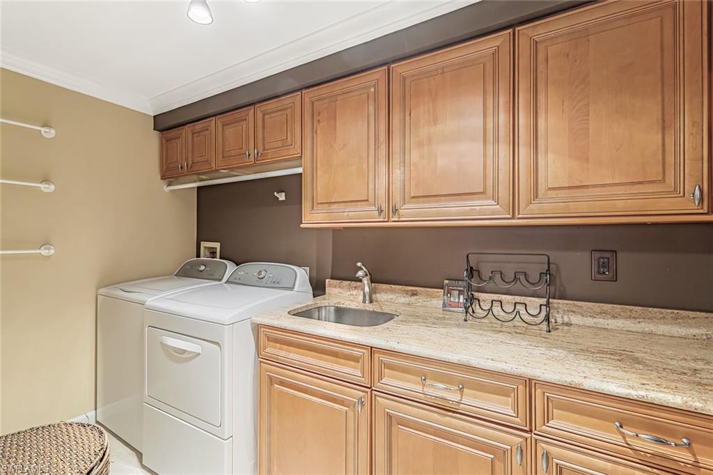8471 Abbington Cir 1111 Property Photo 15