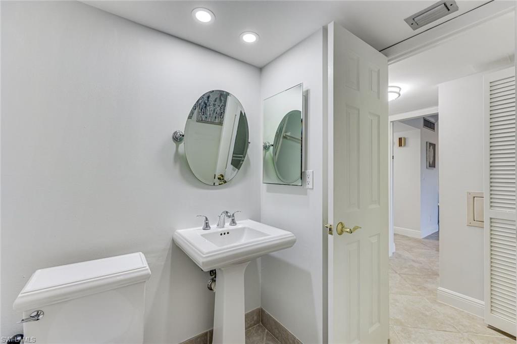 29 High Point Cir E 107 Property Photo 10