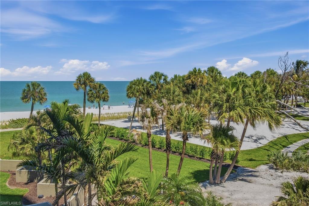 4051 Gulf Shore Blvd N 300 Property Photo 2