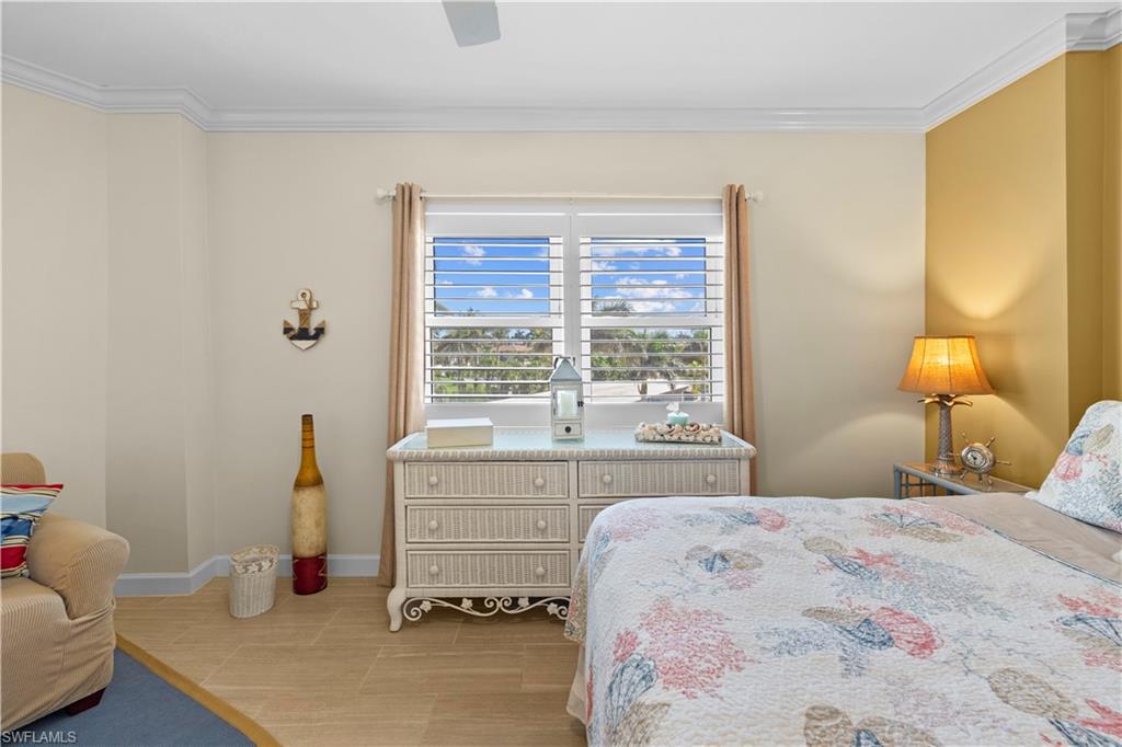 240 Seaview Ct 413 Property Photo 21