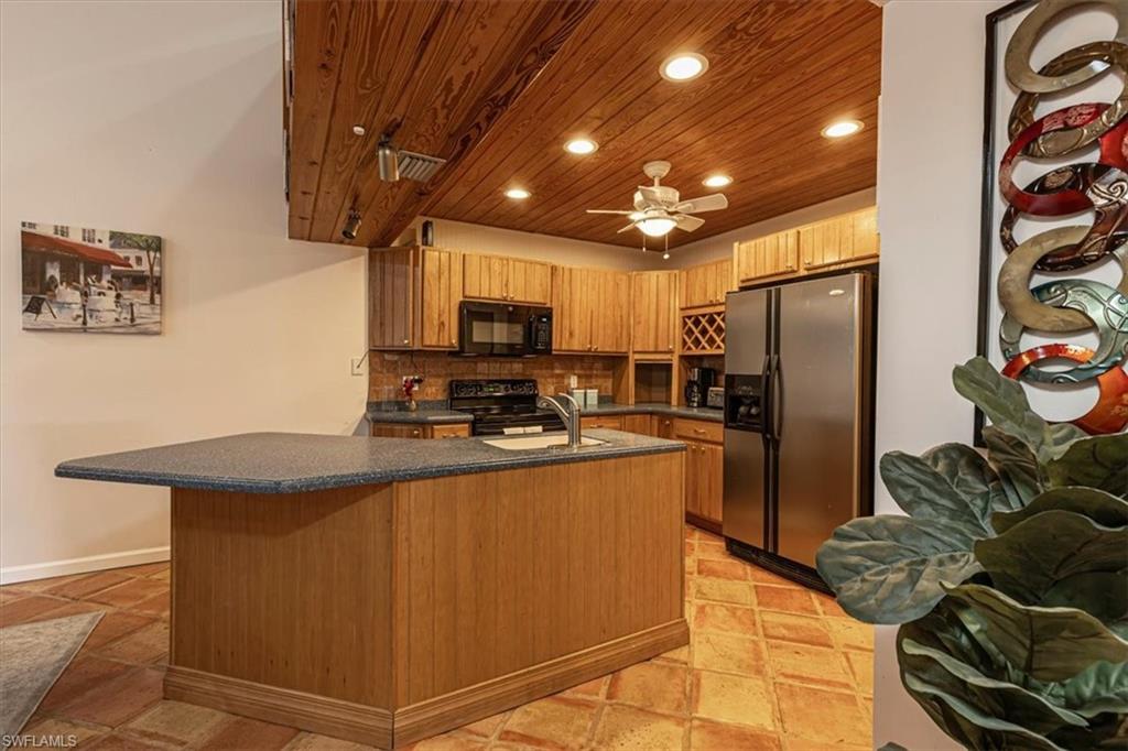 12964 Elm Creek Ct Property Photo 9