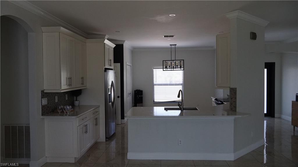 226019297 Property Photo 2