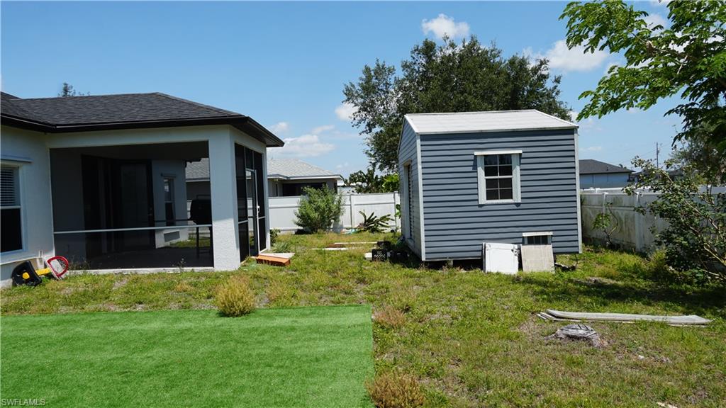 226019297 Property Photo 18