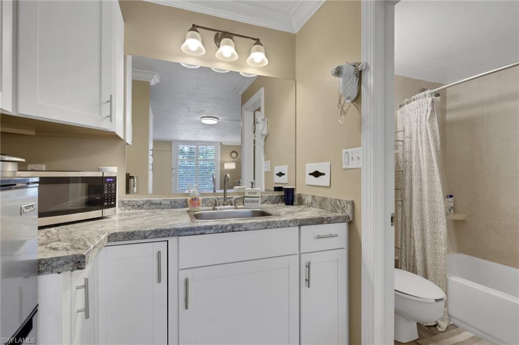 2555 Tamiami Trl N 115 Property Photo 15