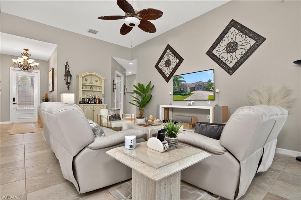 2271 Heydon Cir W Property Photo 2