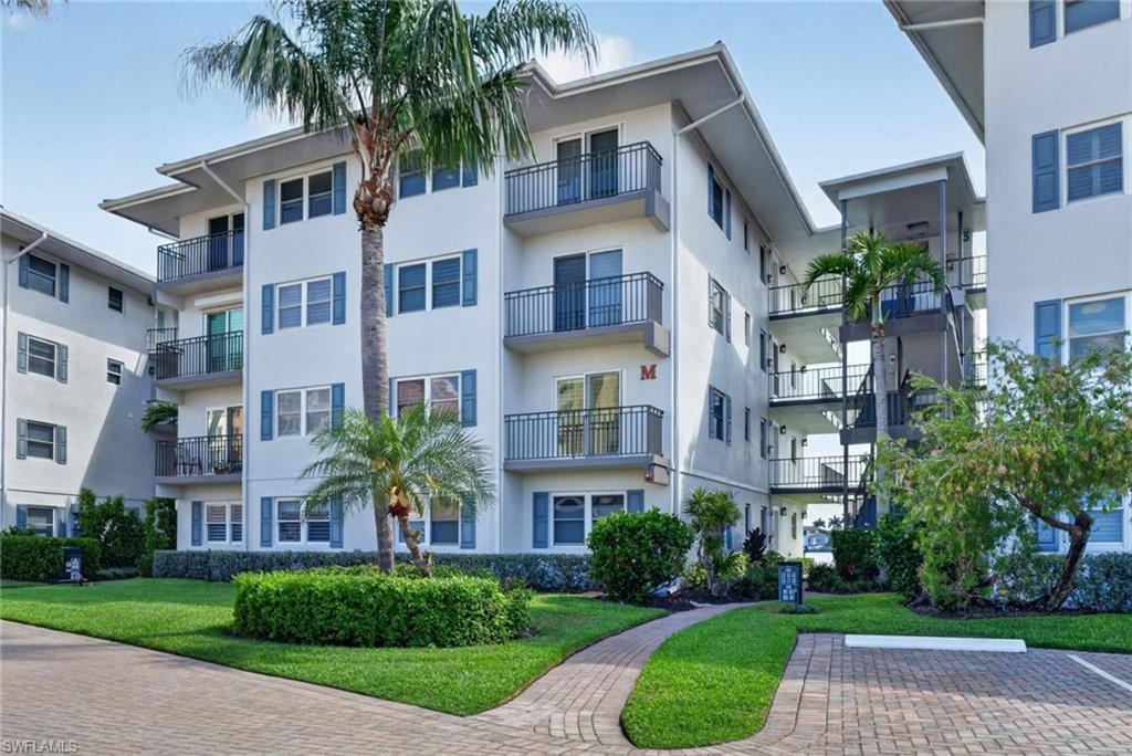 3400 Gulf Shore Blvd N M3 Property Photo 3
