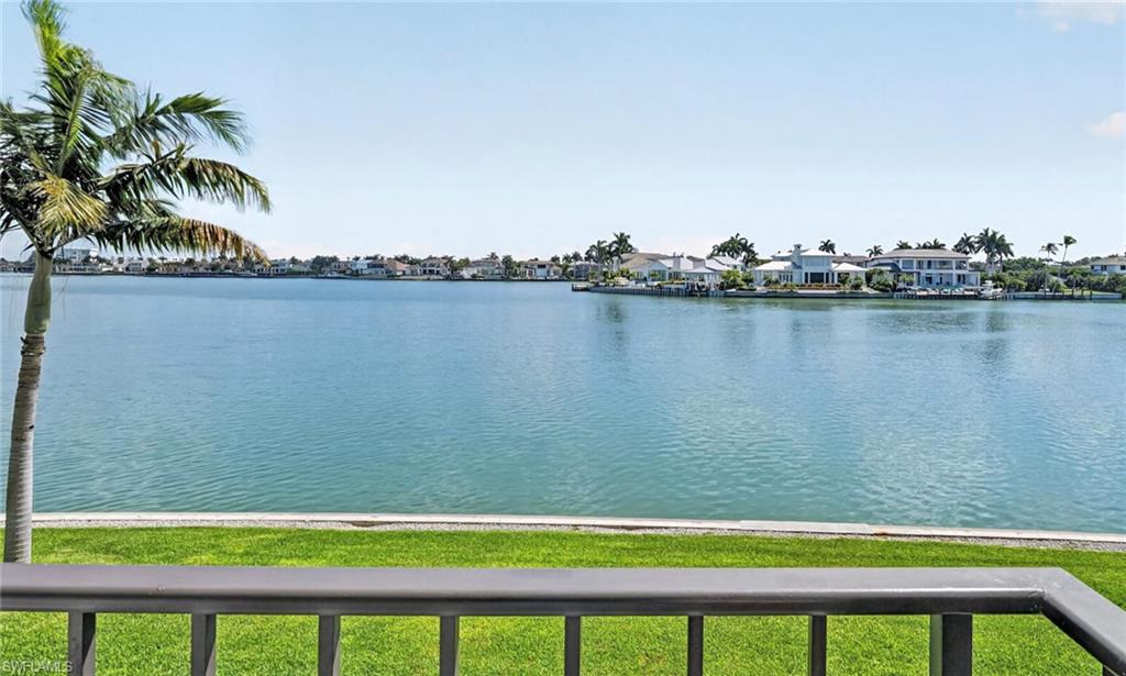 3400 Gulf Shore Blvd N M3 Property Photo 10
