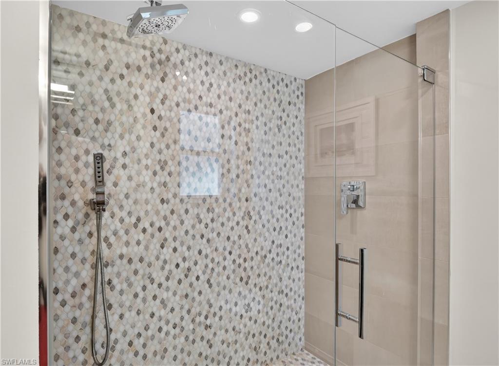 3400 Gulf Shore Blvd N M3 Property Photo 21