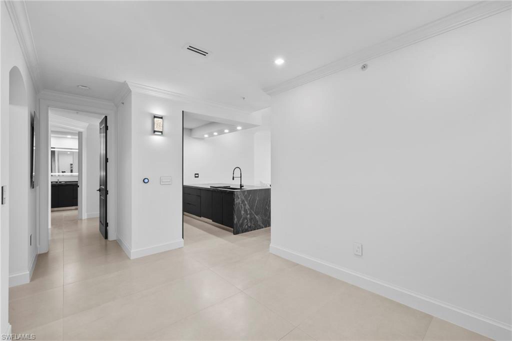 23191 Fashion Dr 8106 Property Photo 5