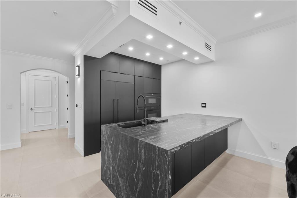 23191 Fashion Dr 8106 Property Photo 12