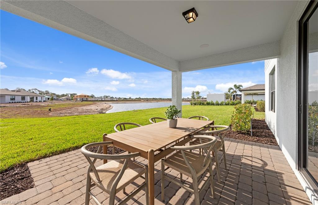 605 Oasis Lake Pl Property Photo 36
