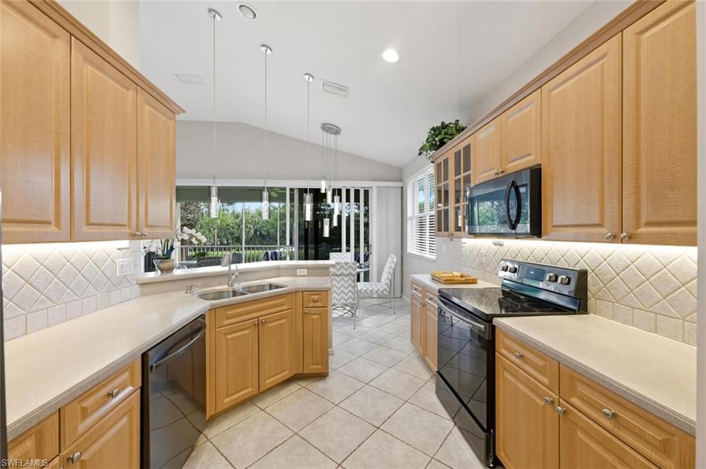 6822 Ascot Dr 202 Property Photo 9