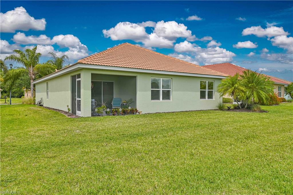 2877 Apple Blossom Dr Property Photo 2
