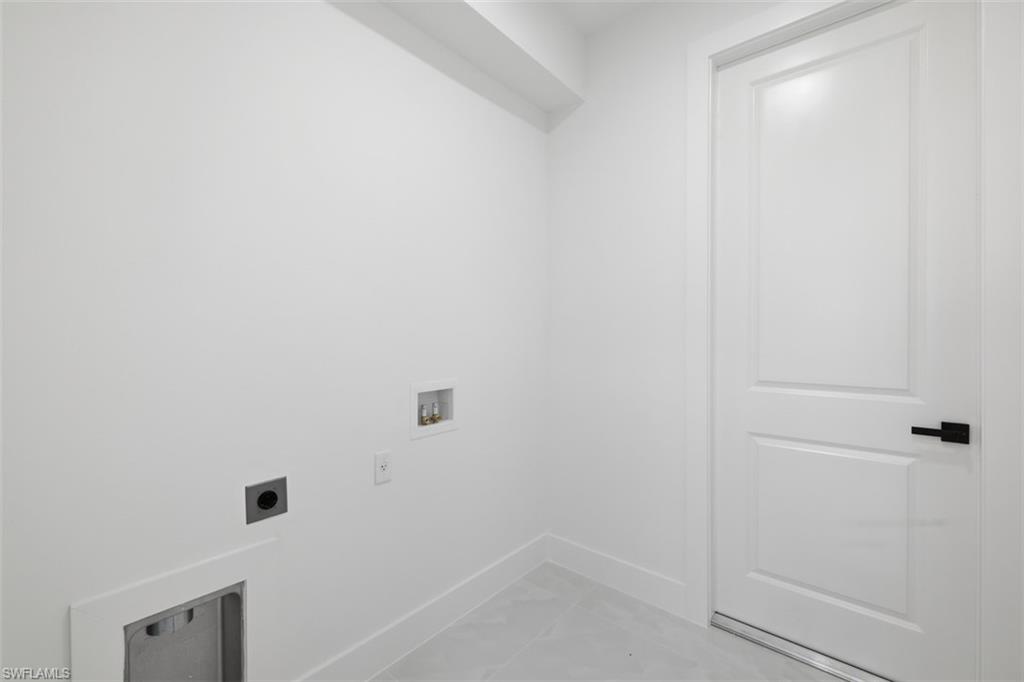 1222 Earnest St E Property Photo 28