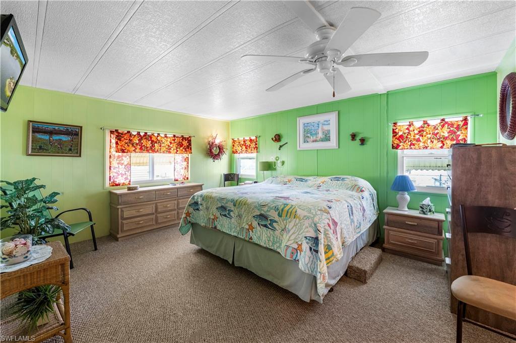 280 Grassy Key Ln Property Photo 11