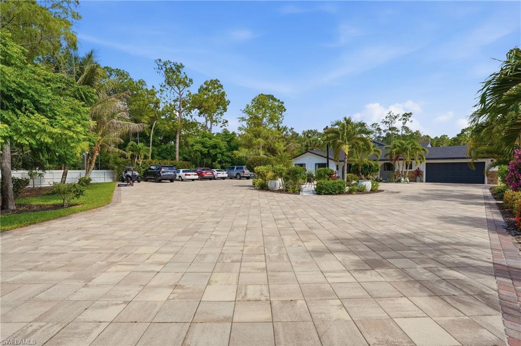 5930 Sea Grass Ln Property Photo 3