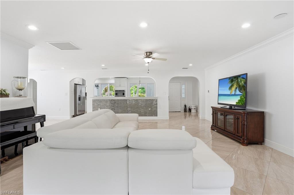 5930 Sea Grass Ln Property Photo 10