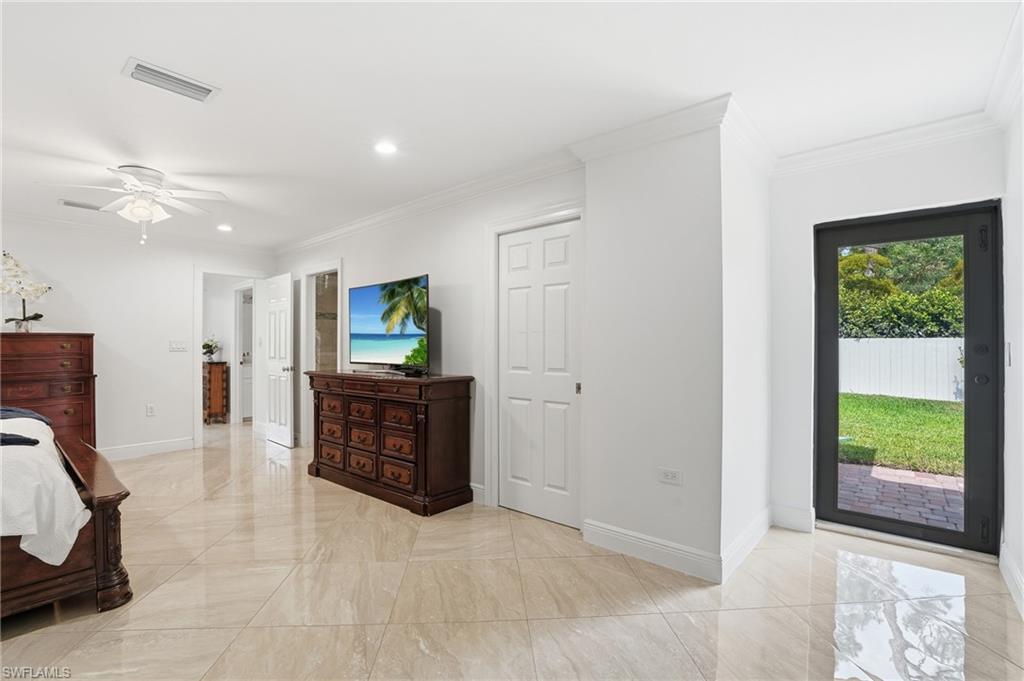 5930 Sea Grass Ln Property Photo 22