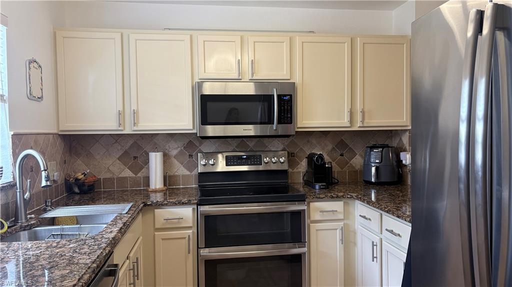 9064 Gervais Cir 105 Property Photo 13