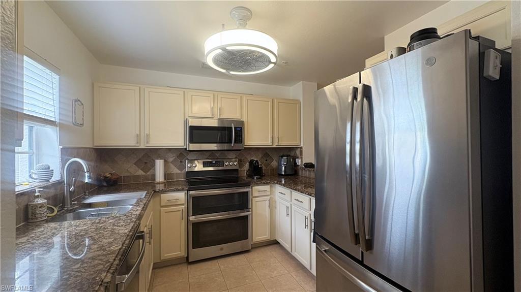 9064 Gervais Cir 105 Property Photo 14