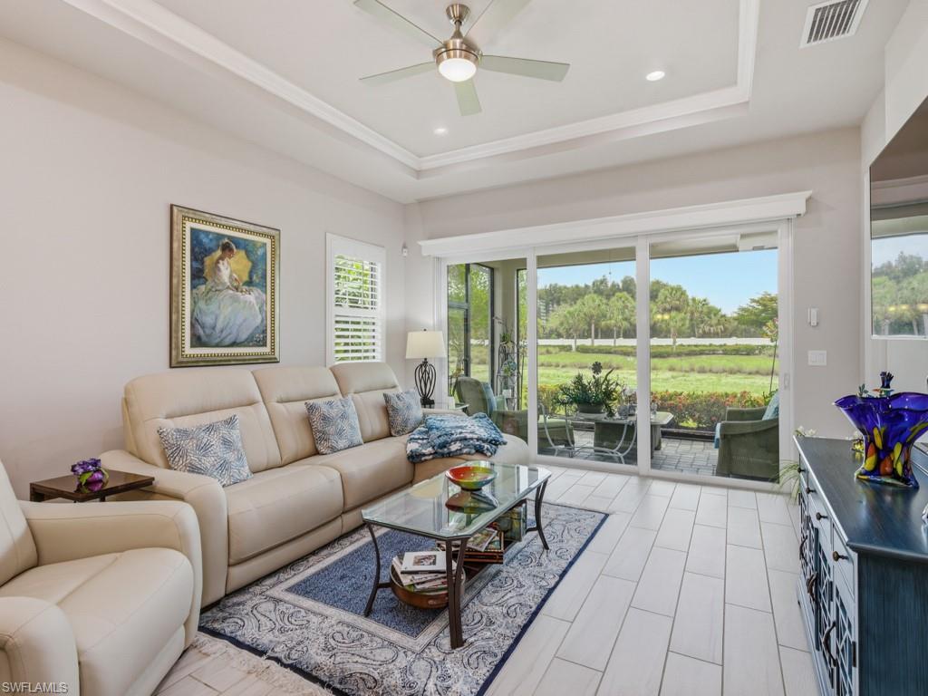 8947 Saint Lucia Dr Property Photo 6