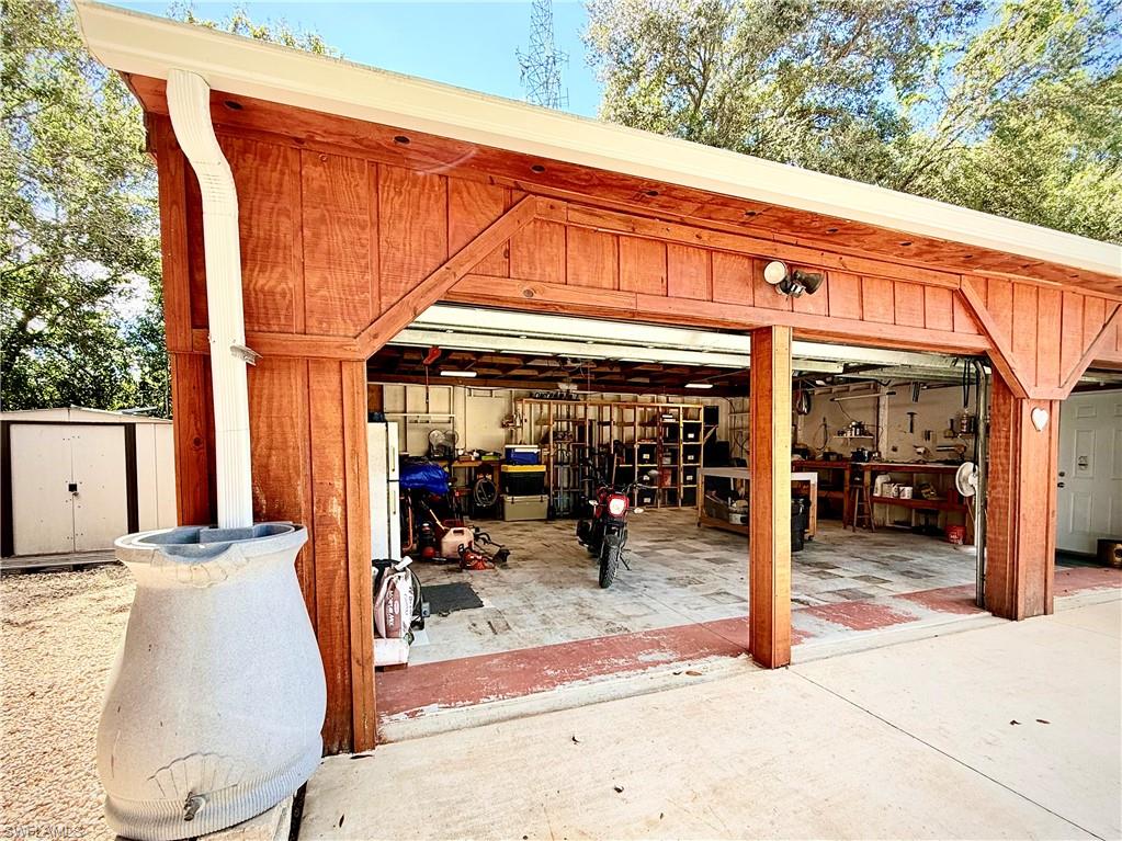 17021 Shelby Ln Property Photo 3