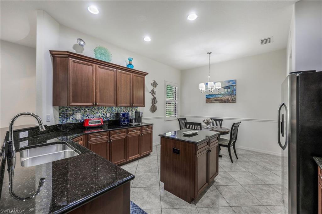 11072 Esteban Dr Property Photo 7