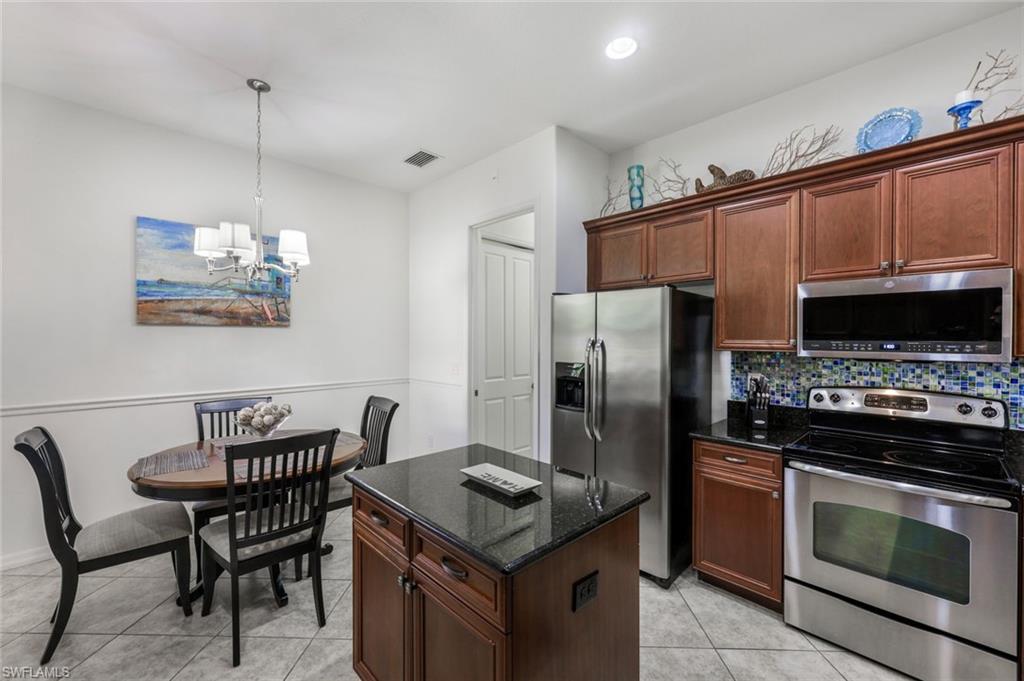 11072 Esteban Dr Property Photo 8
