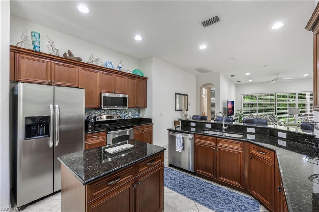 11072 Esteban Dr Property Photo 9