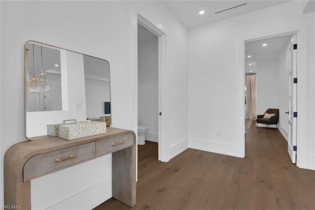 201 8th St S 208 Property Photo 2