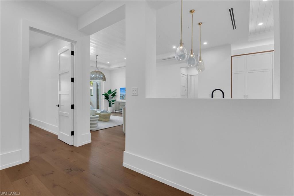 201 8th St S 208 Property Photo 3