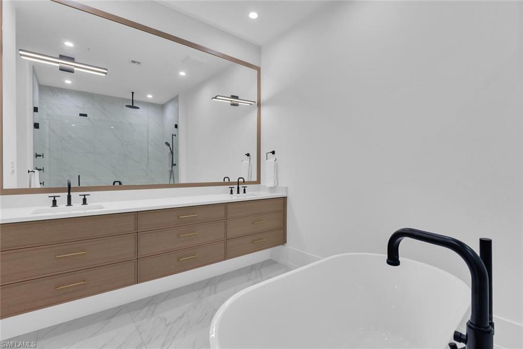 201 8th St S 208 Property Photo 19