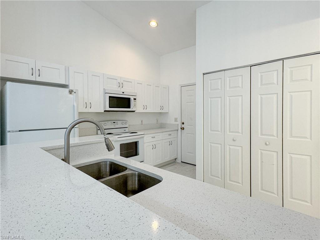 6265 Vista Garden WAY B Property Photo 1