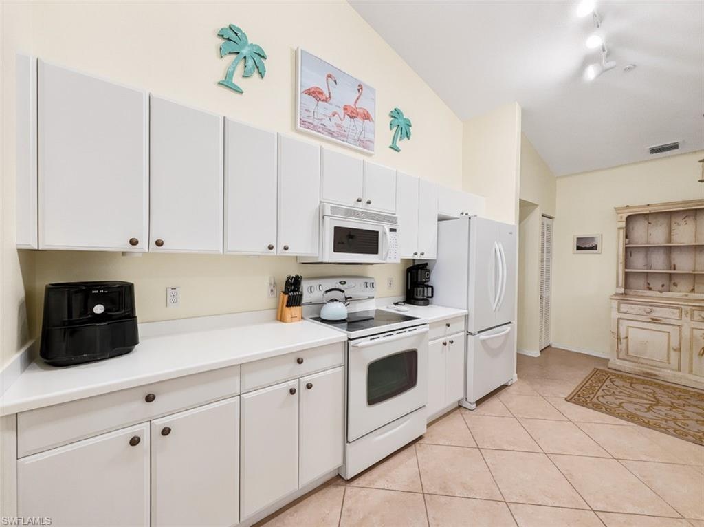 8175 Celeste Dr 1229 Property Photo 5