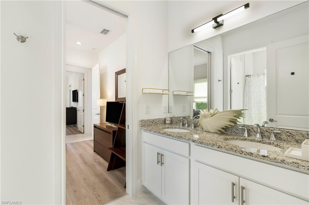 17288 Hidden Estates Cir Property Photo 14