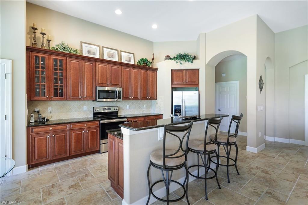 12118 Wicklow Ln Property Photo 11