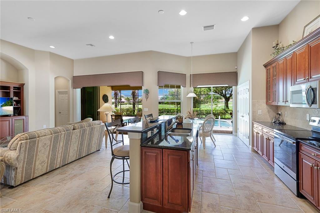 12118 Wicklow Ln Property Photo 16