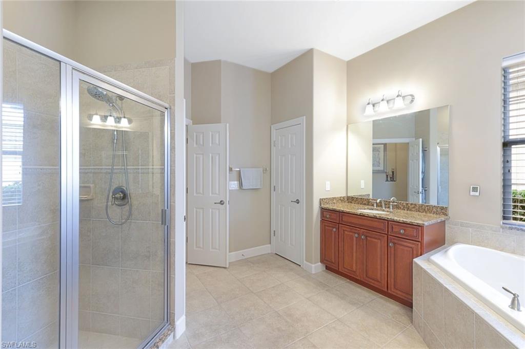 12118 Wicklow Ln Property Photo 21