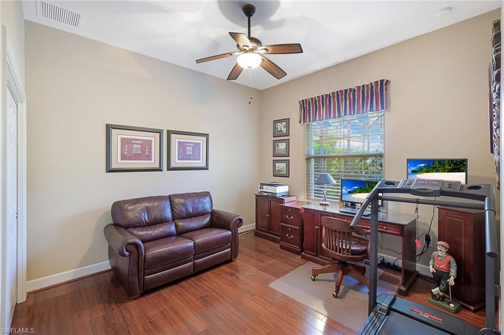 12118 Wicklow Ln Property Photo 22