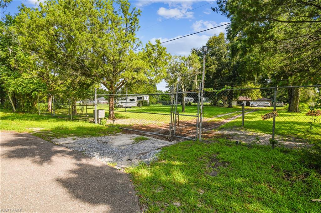 18139 Benes Roush Rd Property Photo 3