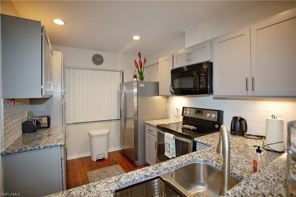 9871 Citadel Ln 208 Property Photo 12