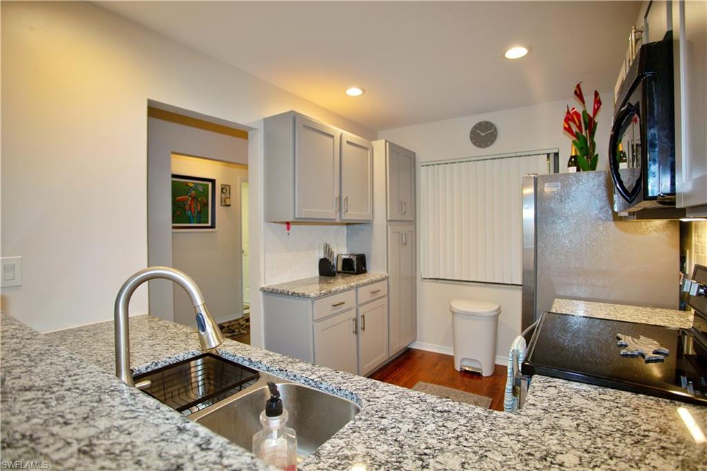 9871 Citadel Ln 208 Property Photo 13