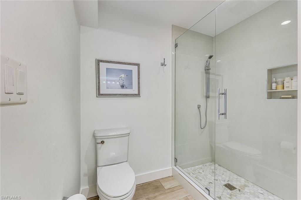 225 5th Ave S 104 Property Photo 15
