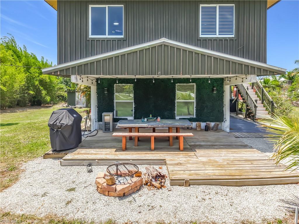 4549 Courtney Rd Property Photo 4