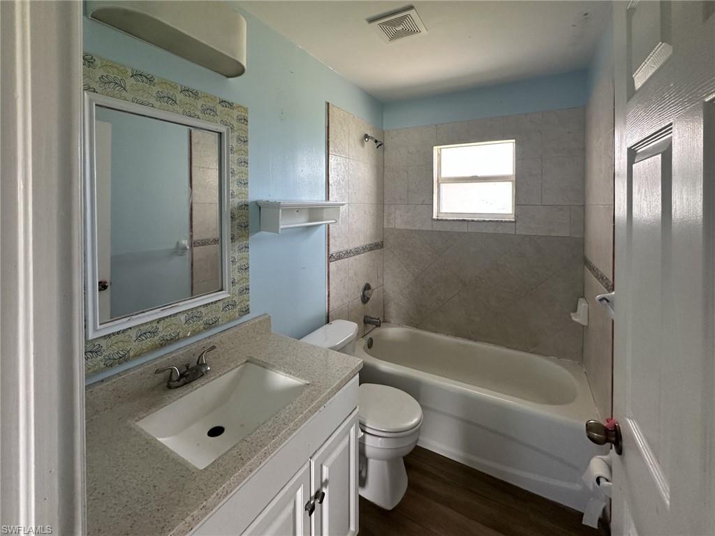 2123 16th Ter Property Photo 23