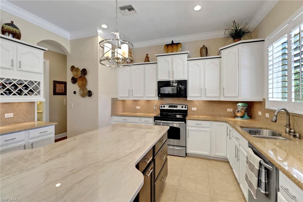 2165 Vardin Pl Property Photo 4