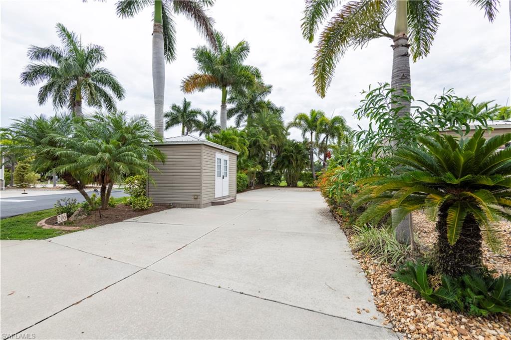 5147 Cypress Trail Resort Cir Property Photo 3