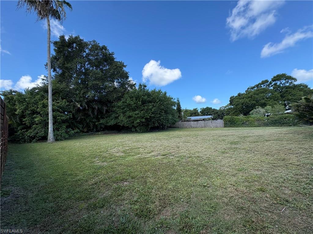 5232 Raintree Ln Property Photo 7
