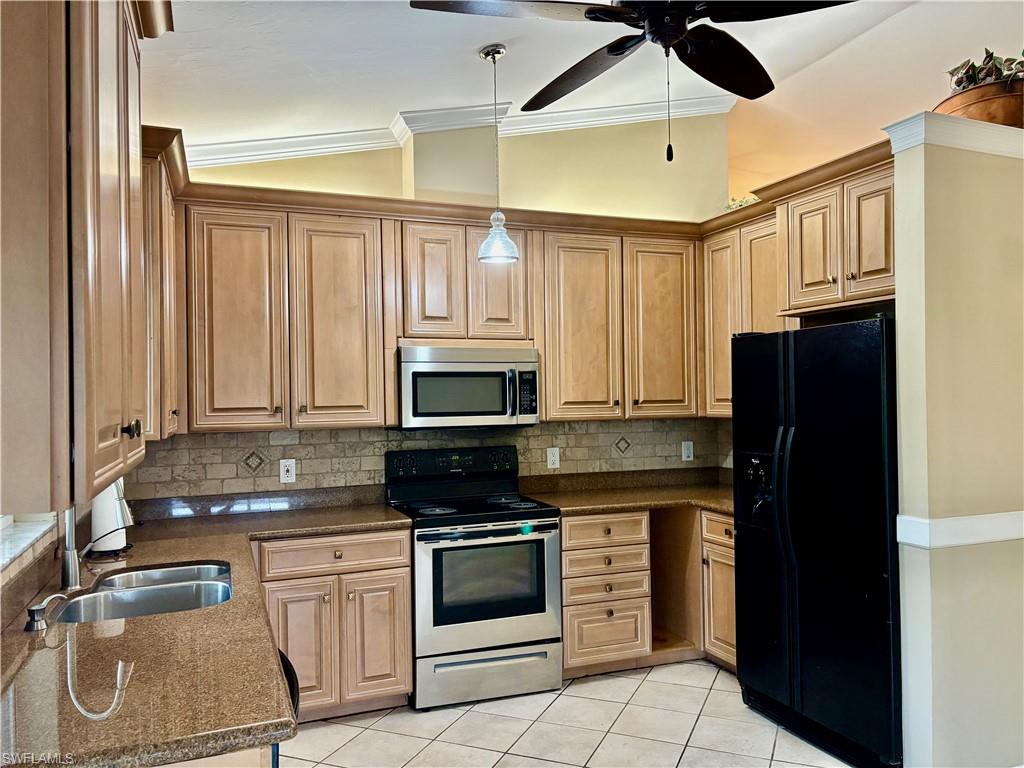 5232 Raintree Ln Property Photo 9